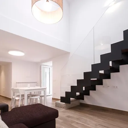 Lucio Rodinso * Castroverde (Lugo)